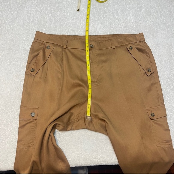 Torrid Relaxed Taper Studio Linen High Rise Lightweight Cargo Pant Women's 24R - Picture 7 of 9